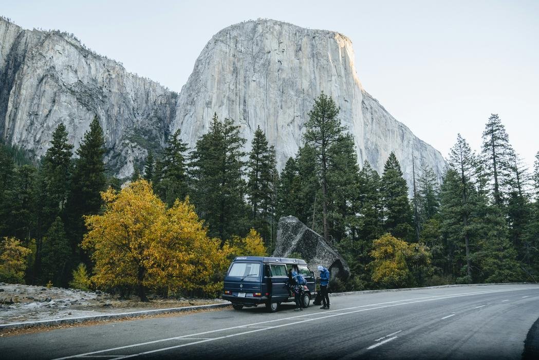 Californians Are Leaving – These Are the Top States They’re Moving To, Says Interstate Moving