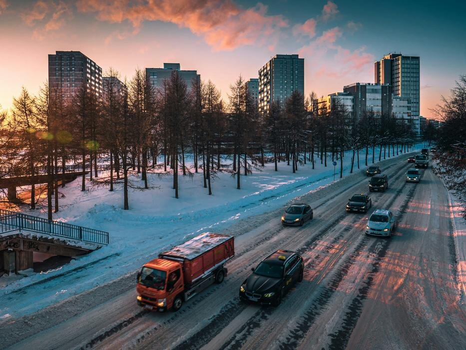 Should You Move in Winter? The Pros, Cons, and Hidden Savings of Off-Season Relocation